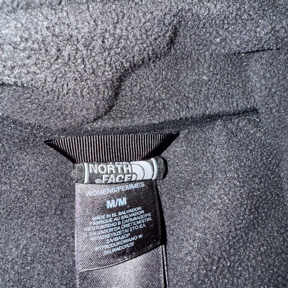 Women's medium North face zip up - Picture 4 of 5